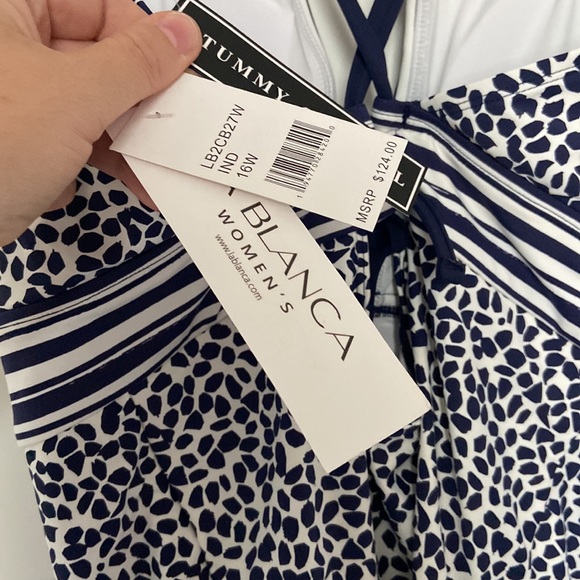 la Blanca tummy control navy and white swimsuit 16w ☀️ 🏖️ NWT - Picture 8 of 11